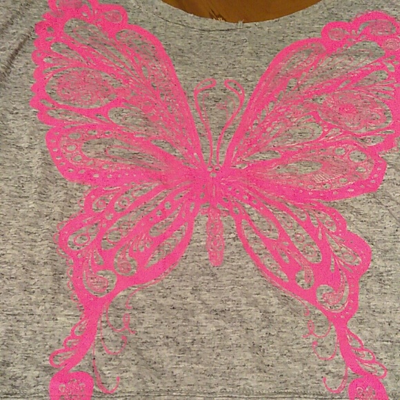 Cute butterfly top - Picture 2 of 2